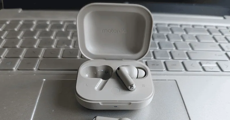 Motorola Moto buds +, fijne in-ears met een mooi design