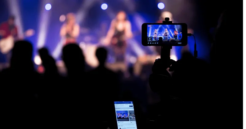 Stop met filmen tijdens concerten
