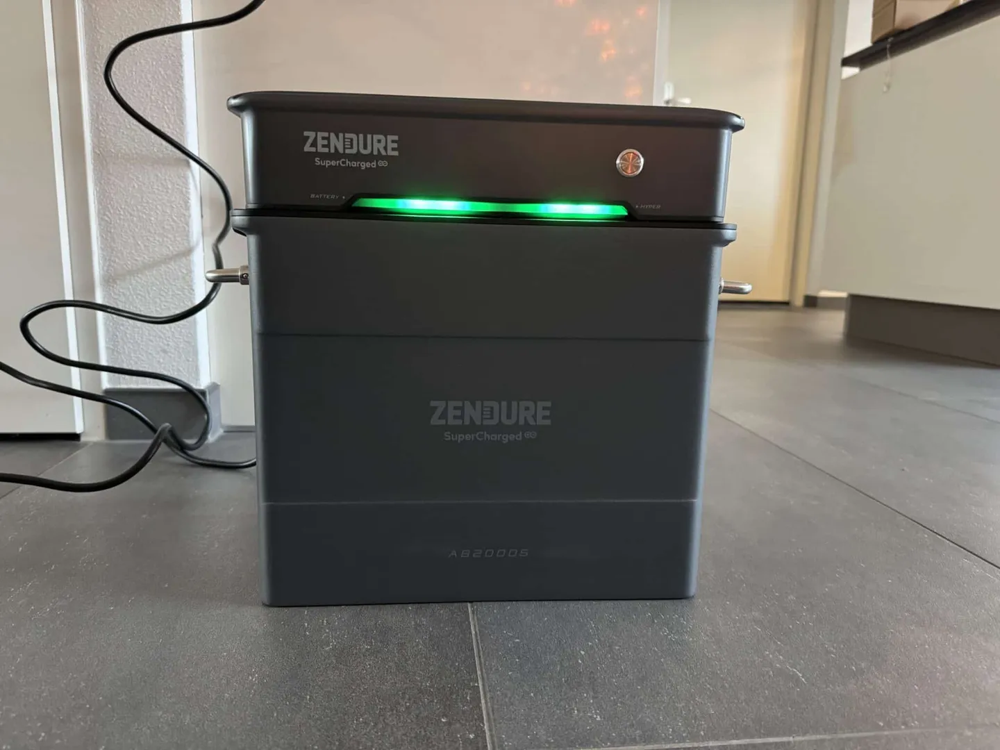 Thuisbatterij met stekker