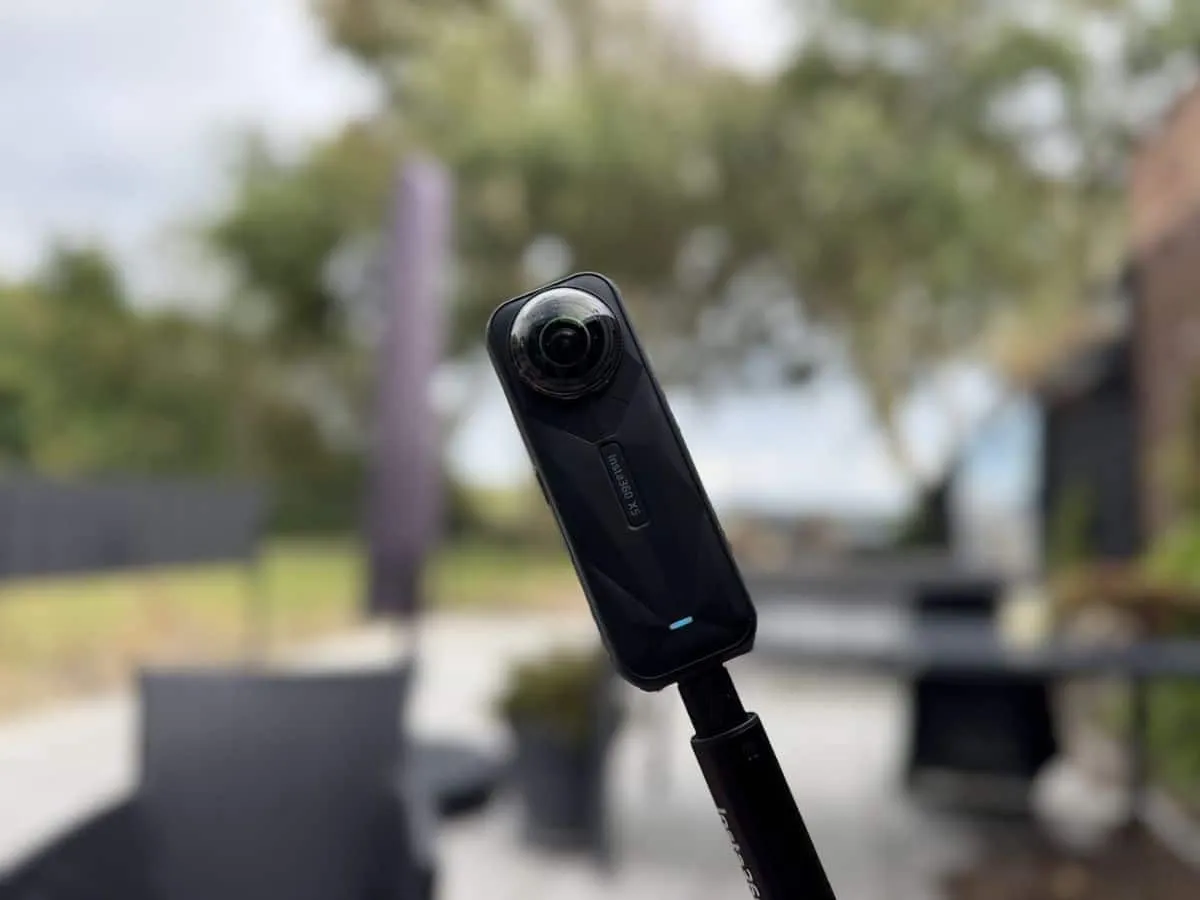Insta360 X5